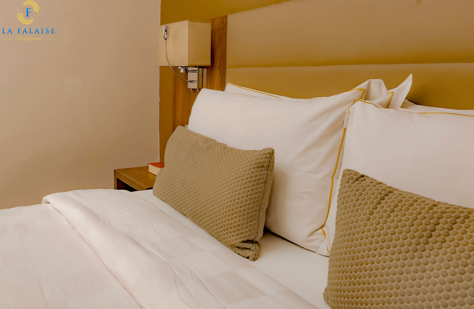 Chambre Deluxe Queen La Falaise Bonapriso