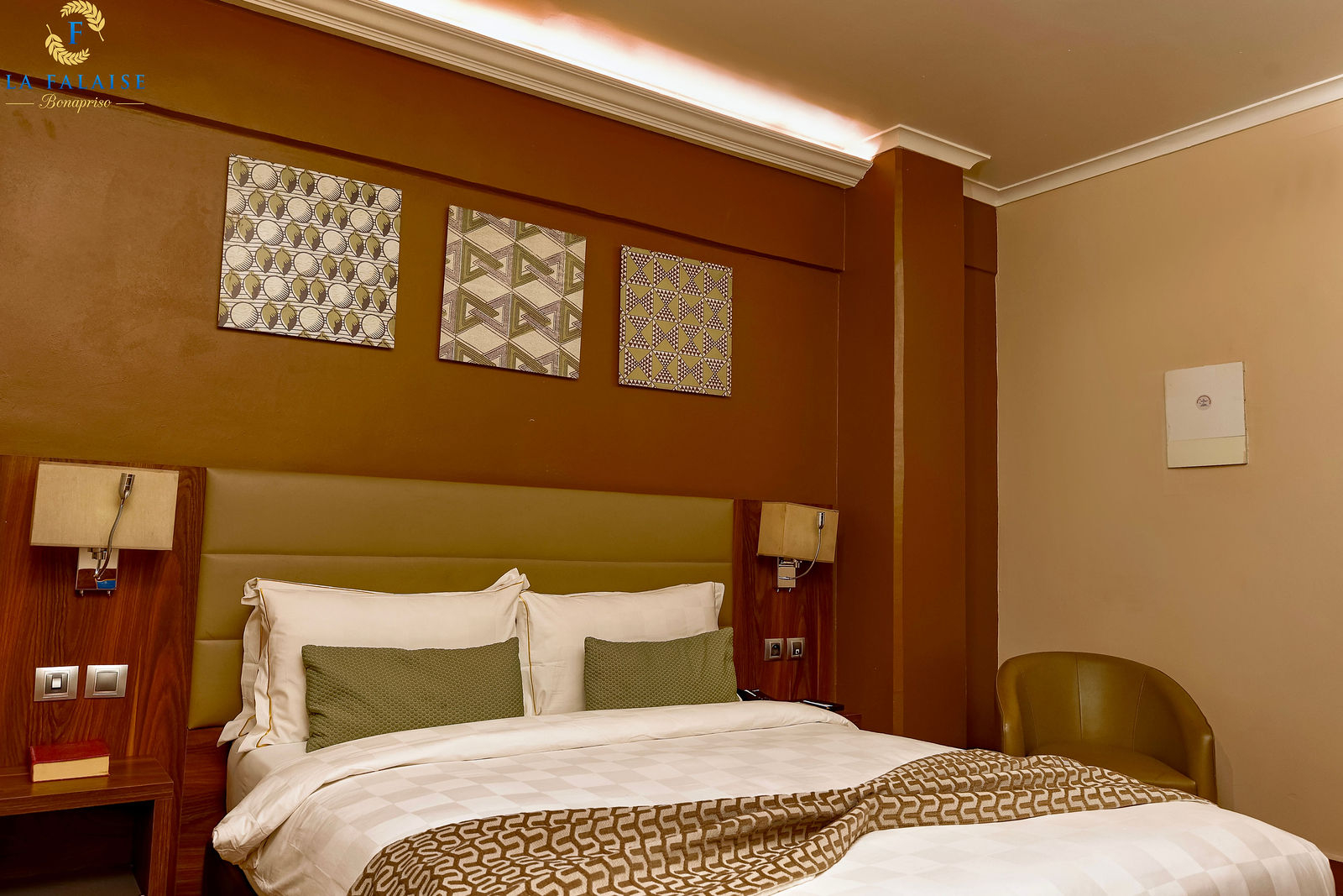 Deluxe Suite La Falaise Bonapriso Douala
