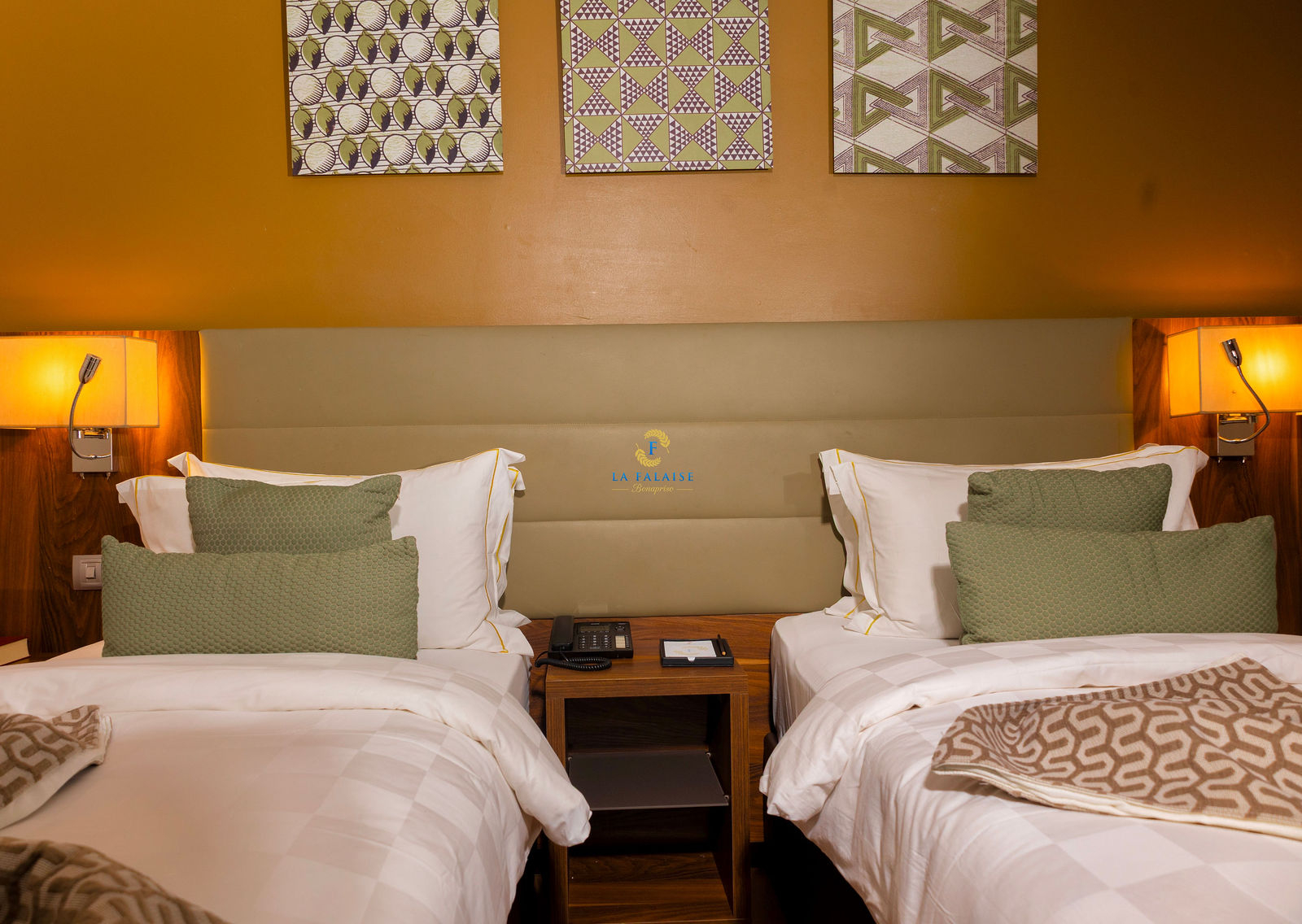Chambre Deluxe Twin La Falaise Bonapriso